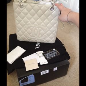 Chanel PST IVORY caviar Authentic