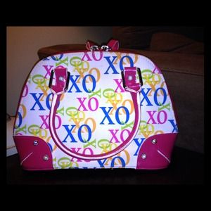 ✂️PRICE CUT‼️ Super fun XOXO bag 👜