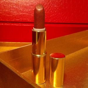 Estée Lauder lipstick!!!!