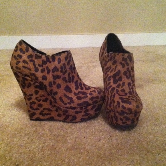 Mossimo Wedges