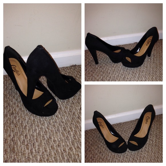Black peep toe