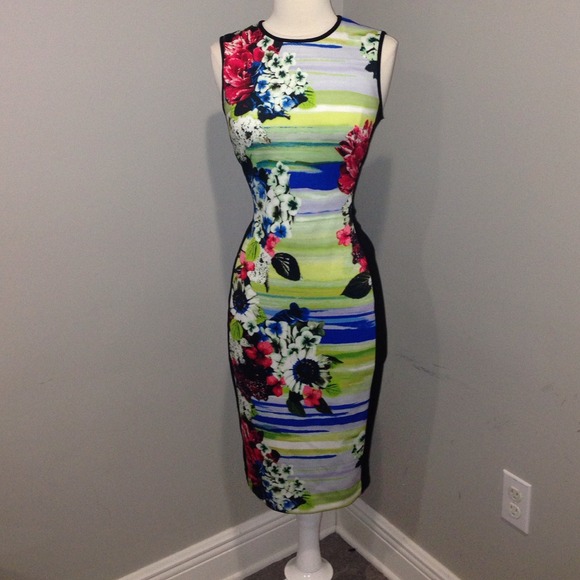 RESERVED FOR @dakeneipp !! Floral midi dress