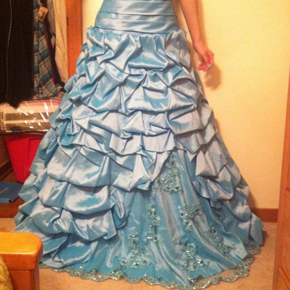 Prom/evening dress - Picture 3 of 4