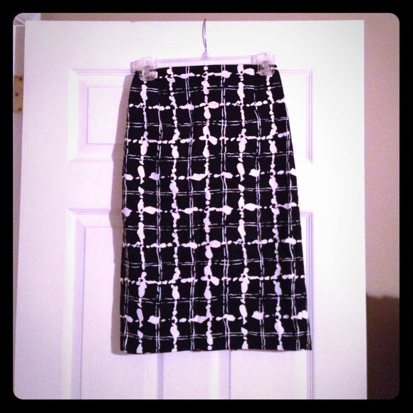 Knee length skirt - Picture 1 of 1