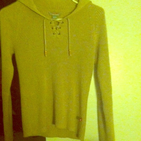 Hollister Beige sweater