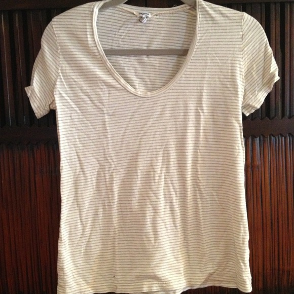 TRADED Splendid cream with fine grey stripes tee