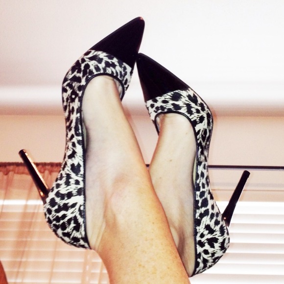 🎉HOST PICK🎉BRAND NEW KENNETH COLE SHOES - Picture 2 of 4