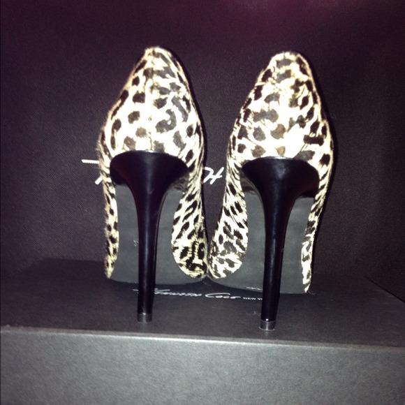 🎉HOST PICK🎉BRAND NEW KENNETH COLE SHOES - Picture 3 of 4