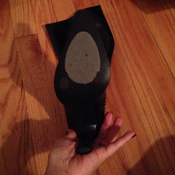 Black, below the knee boots with zipper - Picture 4 of 4