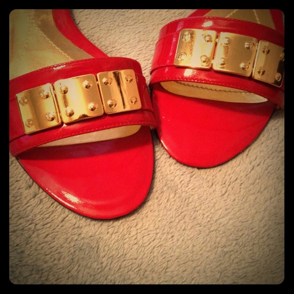 Enzo red/gold flats