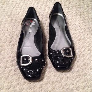 Black patent bandolino flats with buckle size 6.5