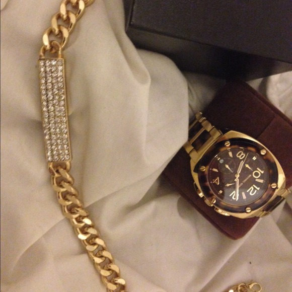 💎Gorgeous Chain necklace 💎 - Picture 2 of 3