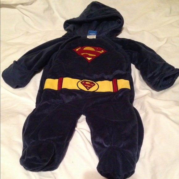 ❄️⛄️Superman Snow suit⛄️❄️
