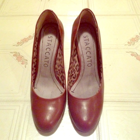 🚫SOLD🚫 Round toe pumps