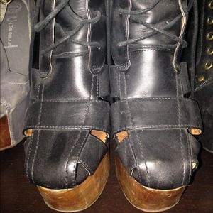 JEFFREY CAMPBELL BLACK FORD 7.5