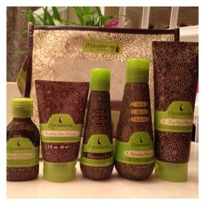 Macadamia Travel Set - brand new never use.