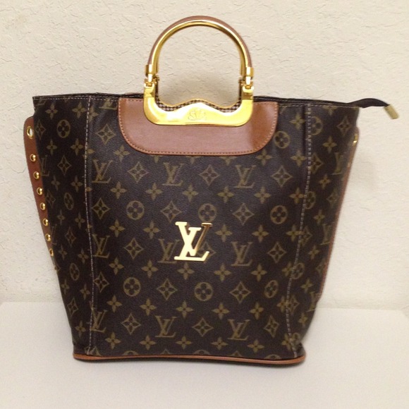 Handbags - Beautiful purse