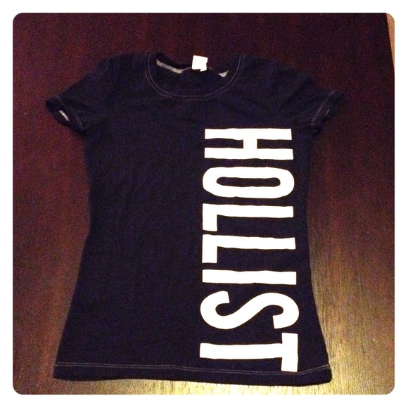Hollister navy T-shirt