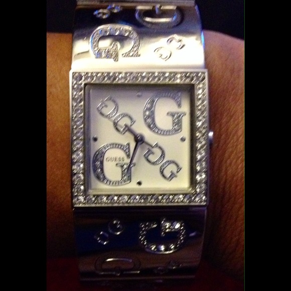 AUTHENTIC GUESS WATCH