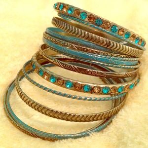 Bundle of gold and real bangles