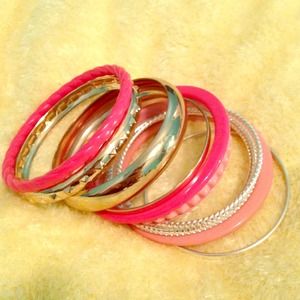 Bundle of pink and hold bangles
