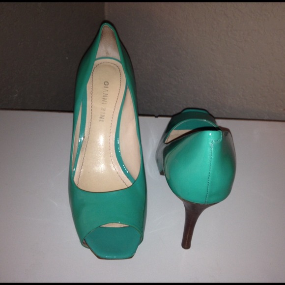 Patent Pumps - Picture 3 of 4