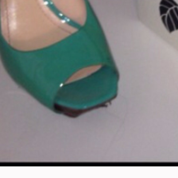 Patent Pumps - Picture 4 of 4