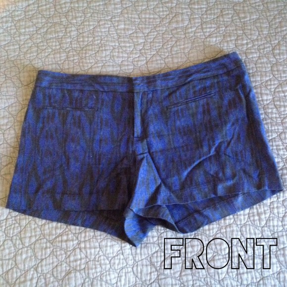 SOLD - Gap Black & blue Ikat Shorts