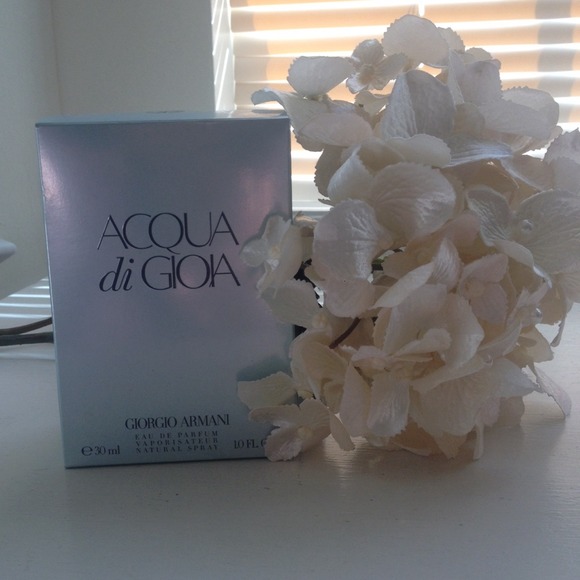 Armani Aqua di Gioia perfume