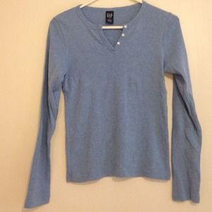 Gap long sleeved tee