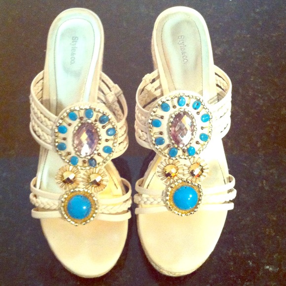 Like new turquoise jeweled platform wedge shoes