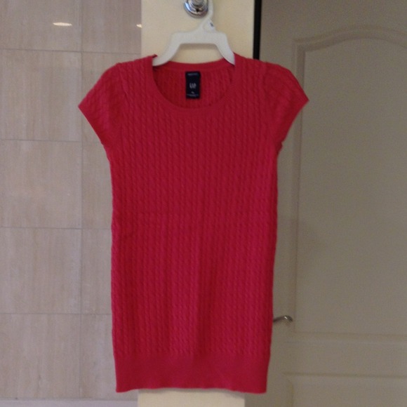 Gap cable knit top