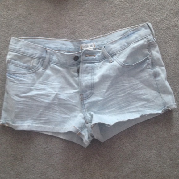 HIGH WAISTED SHORTS