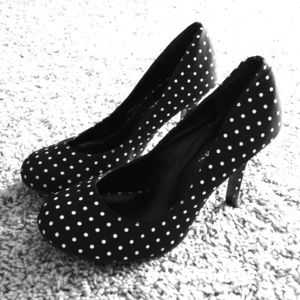 Black and white polka dot heels