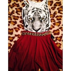 SOLD 🐅 tiger head tank top 🐅