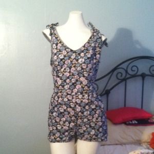 Flowery romper