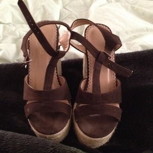 Brown wedges wear only 2