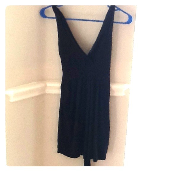 Low cute black dress