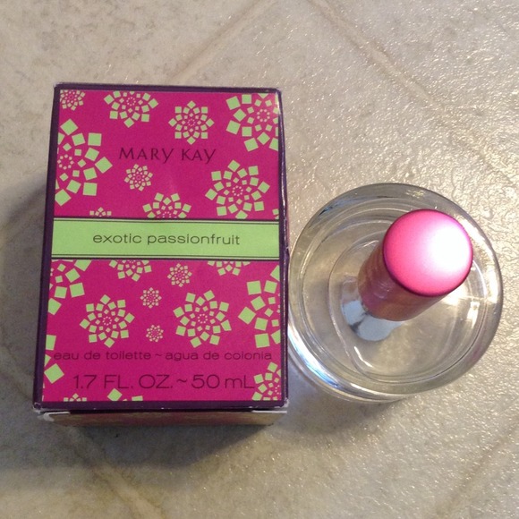 Mary Kay - Picture 2 of 3