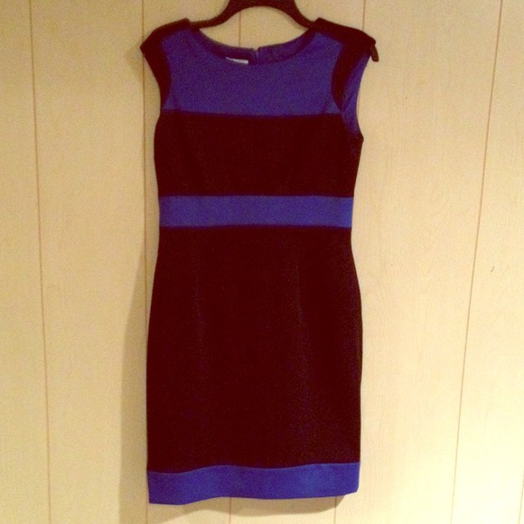Hold for @pattycool7. Beautiful color block dress