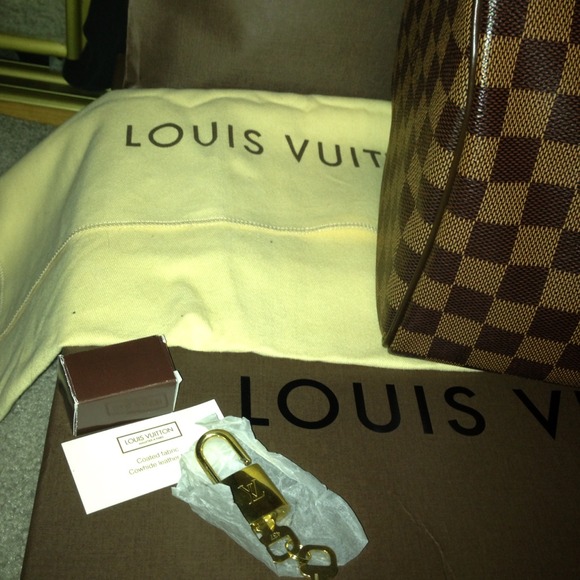 🚫🚫🚫SOLD🚫🚫🚫AUTHENTIC Louis Vuitton Speedy 30 - Picture 4 of 4