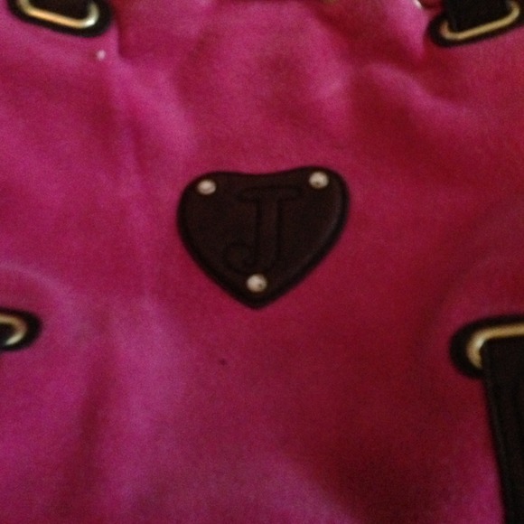 Juicy pink cherry purse - Picture 2 of 4