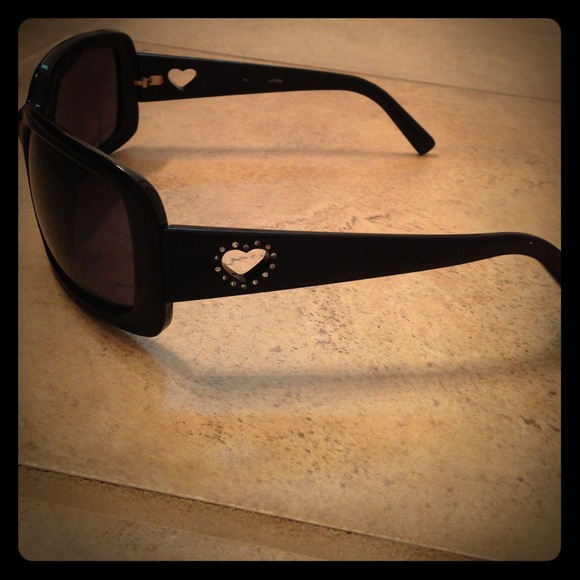 Black sunglasses