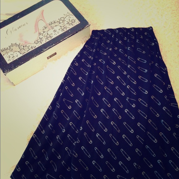 ✨Fun Harajuku Lovers Maxi Skirt 👑💕