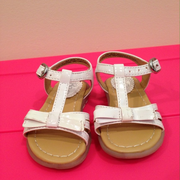 ❗️SOLD❗️Like-New Toddler Sandals
