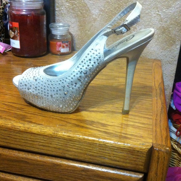 Candies sparkle heels ! Cute cute! Worn twice !