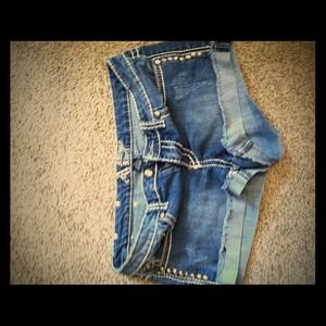 Antique River shorts only wore a few times