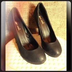 ✨New black heels✨