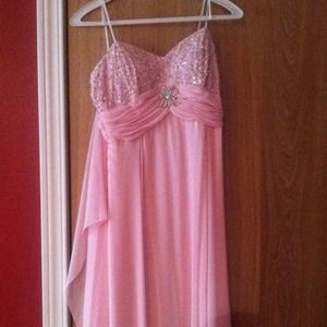 Beautiful, classic light pink dress