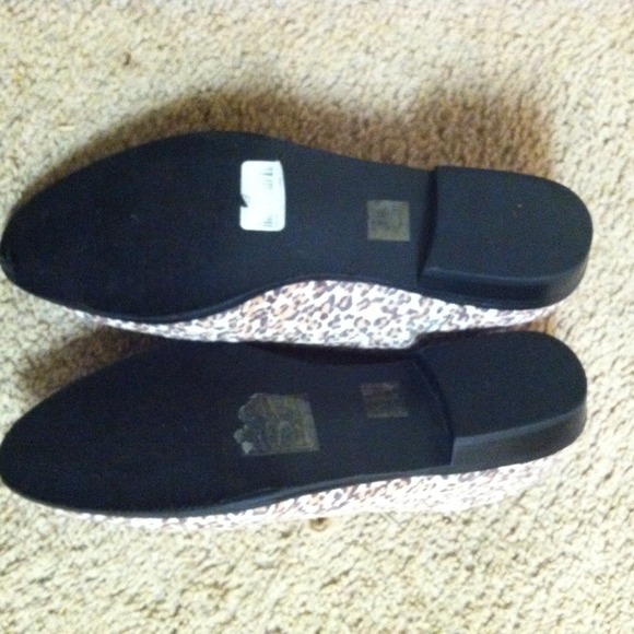 🔴sold🔴Forever 21 Leopard Oxfords - Picture 2 of 2